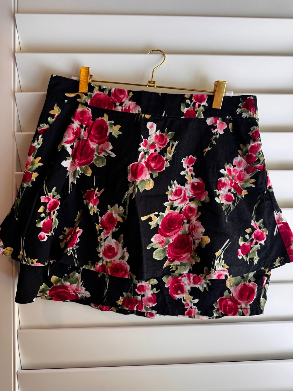 2B Bebe Black Mini Skirt with Pink Rose Print